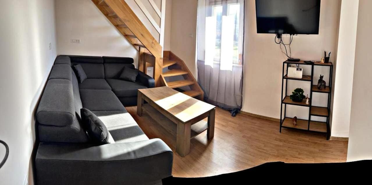 Amani Modern Apartment Lumbarda Buitenkant foto