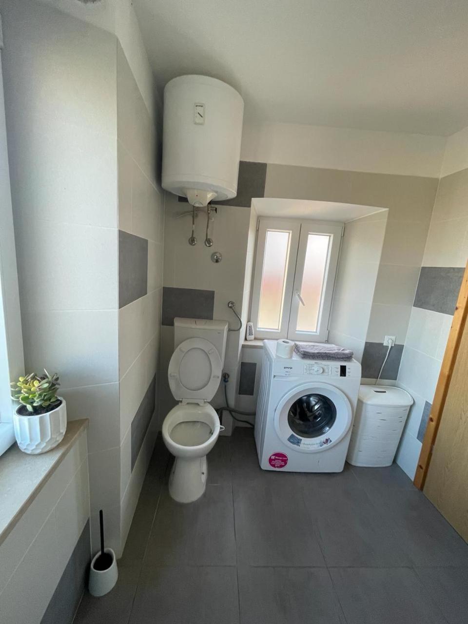 Amani Modern Apartment Lumbarda Buitenkant foto